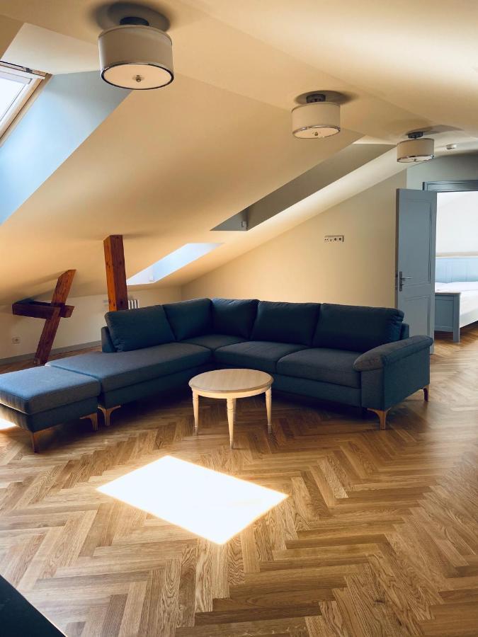 Roze Republikas Apartments Liepaja Ngoại thất bức ảnh