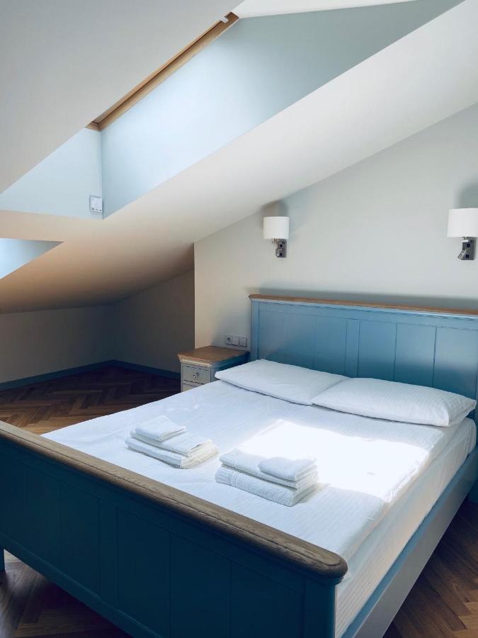 Roze Republikas Apartments Liepaja Ngoại thất bức ảnh