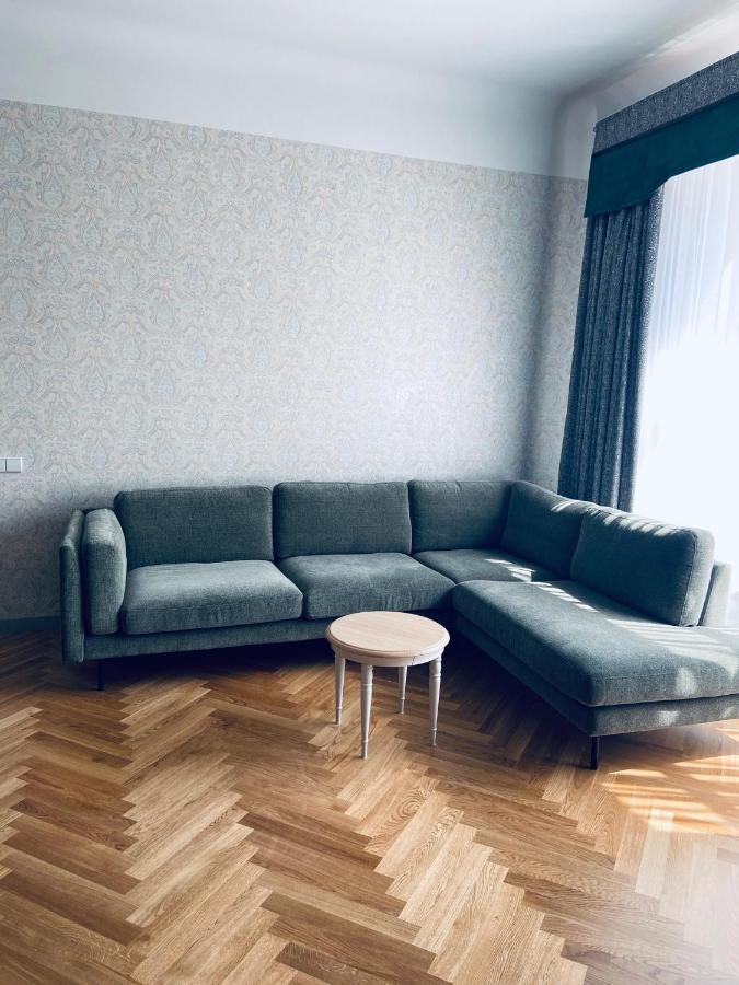 Roze Republikas Apartments Liepaja Ngoại thất bức ảnh